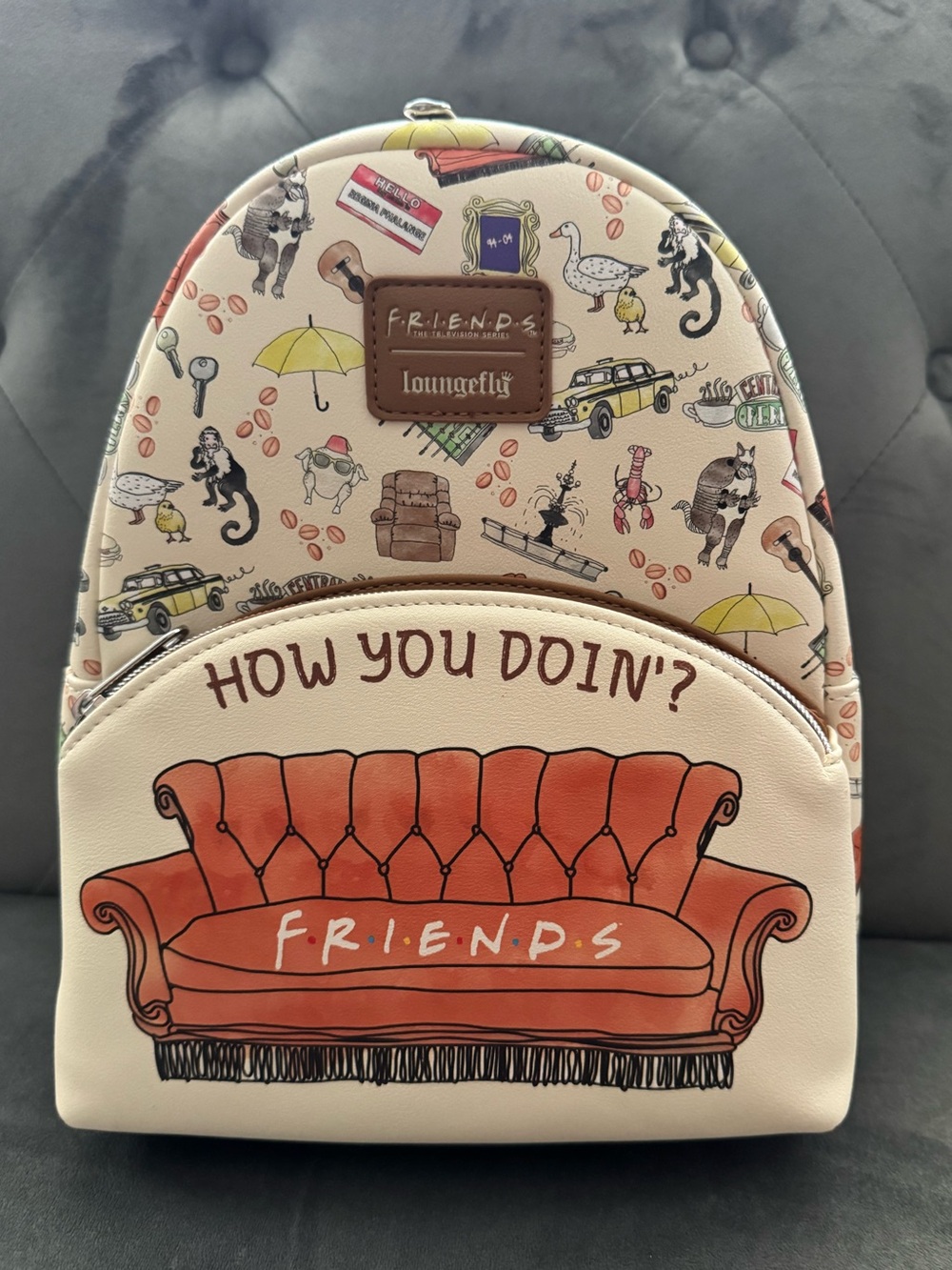 Loungefly FRIENDS COUCH Cream & Orange Friends Mini Backpack